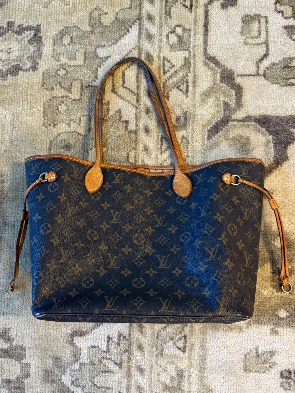 Louis Vuitton Neverfull MM Monogram Canvas Tote
